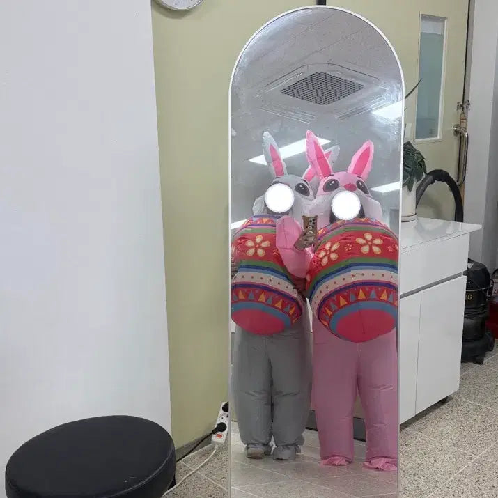 [BUNJANG] Easter Bunny Air Suit Rental / 에어슈트 부활절 토끼 졸업사진 대여