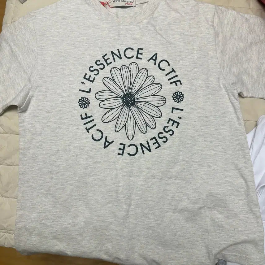 [BUNJANG] Mardi Mercredi Active T-Shirt Oatmeal / 마르디 악티브 티셔츠