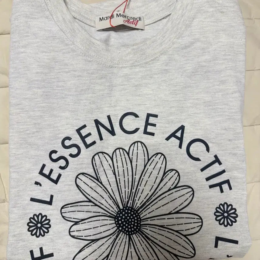[BUNJANG] Mardi Mercredi Active T-Shirt Oatmeal / 마르디 악티브 티셔츠