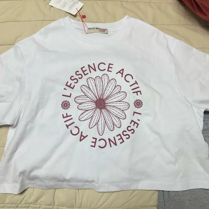 [BUNJANG] Mardi Mercredi Active Short-Sleeve T-Shirt White / 마르디 메크르디 액티브 반팔 티셔츠 화이트