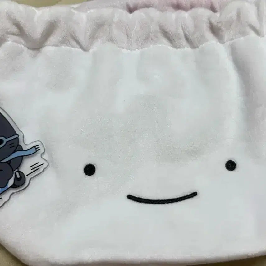 [BUNJANG] Ounagi Pouch with Taetpung Keyring Charm (Bundle Set) / 급처)운아기 파우치 양도합니다(탯풍이키링덤)