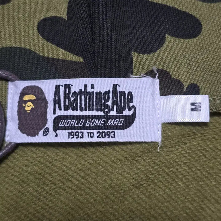 [BUNJANG] BAPE Shark Green Camo Full Zip Hoodie / 베이프 샤크 녹계 후드집업