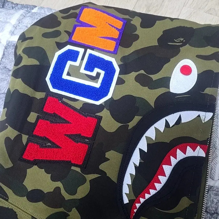[BUNJANG] BAPE Shark Green Camo Full Zip Hoodie / 베이프 샤크 녹계 후드집업