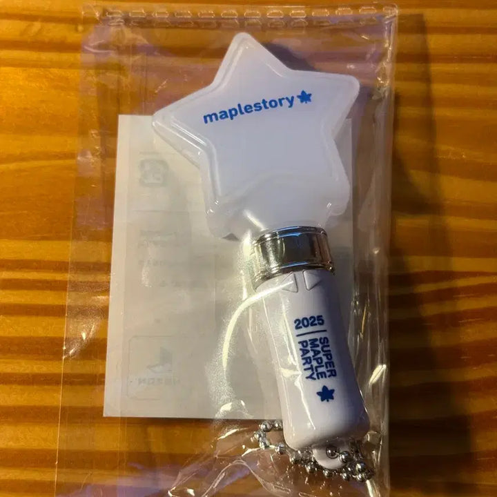 [BUNJANG] MapleStory Japan 2025 Super Maple Party Cheering Stick Keychain / 메이플스토리 일본 2025 슈퍼 메이플 파티 응원봉 키링