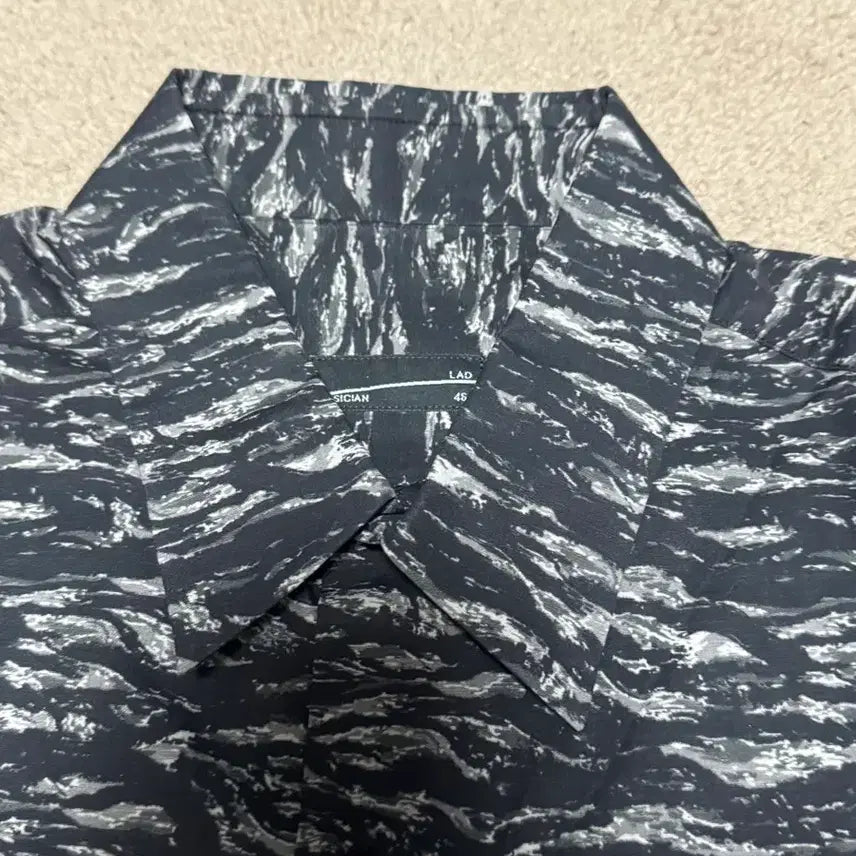 [SOLD OUT] 라드뮤지션 프린팅 셔츠 46