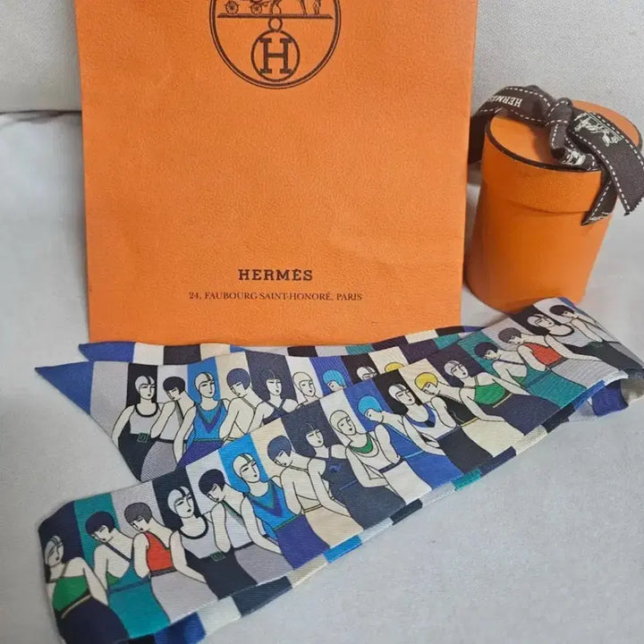 [BUNJANG] Hermès Twilly Silk Scarf / (정품) 에르메스 트윌리