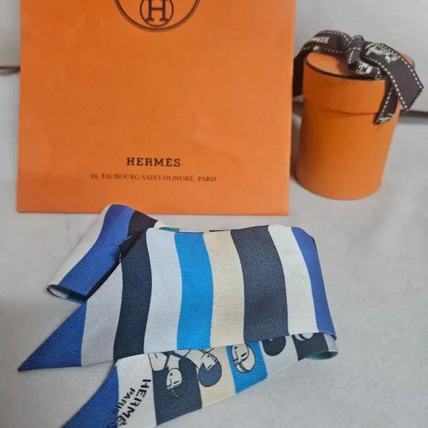 [BUNJANG] Hermès Twilly Silk Scarf / (정품) 에르메스 트윌리