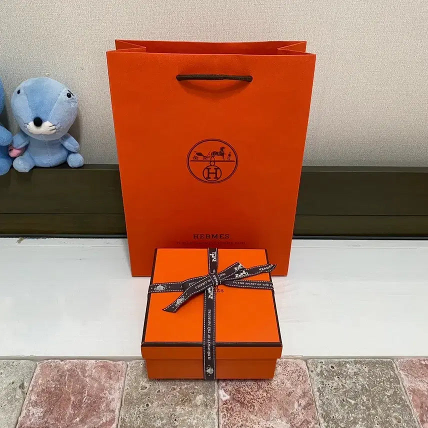 [BUNJANG] Hermes Accessory Box with Ribbon and Shopping Bag / 에르메스 액세서리 박스 + 리본 + 쇼핑백