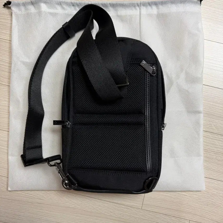 [BUNJANG] Samsonite Welzena Sling Bag / 새상품 샘소나이트 슬링백 웰제나 쌤소나이트
