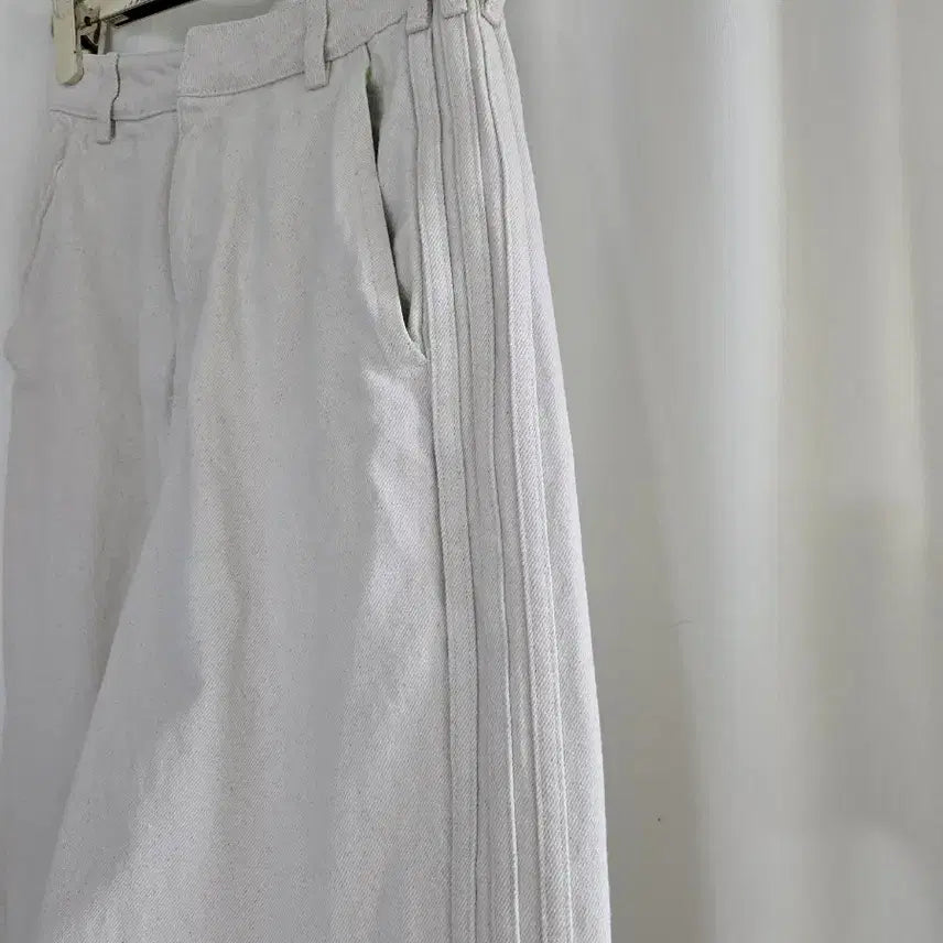 [BUNJANG] Adidas x K-Swiss Collaboration Ivory Wide Denim Pants / 아디다스 아이보리 데님 팬츠