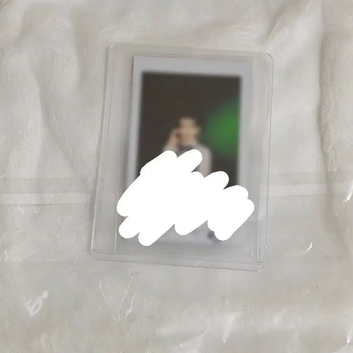 [BUNJANG] Yuri IZ*ONE Autographed Polaroids / 조유리 친필 싸인폴라 아이즈원 싸폴 판매
