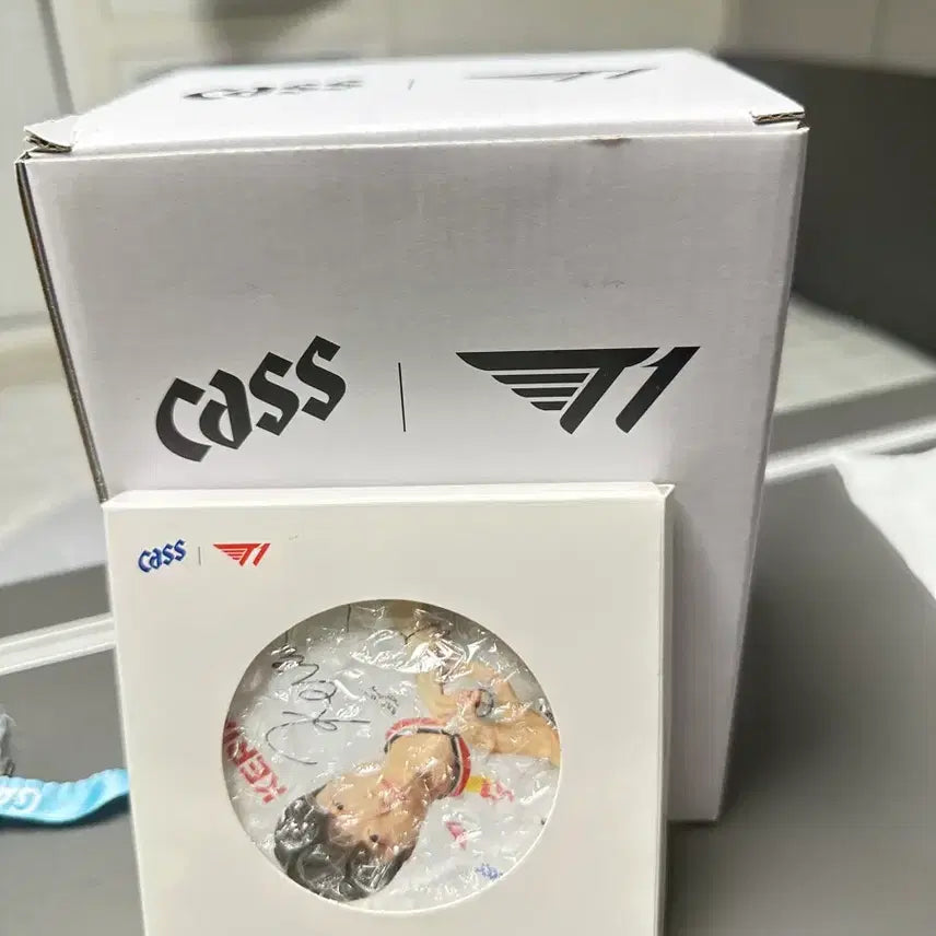[BUNJANG] T1 Heat-Sensitive Cass Beer Glass &amp; Keria Coaster Set / 티원 변온 카스 cass 맥주잔 페이커 코스터 케리아 판매합니다!!