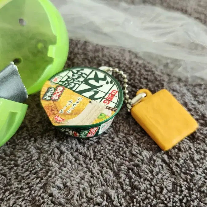 [BUNJANG] Bandai Nissin Donbei Kitsune Udon Ramen Gachapon / 반다이 닛신 돈베이 키츠네 우동 가챠 라멘 가챠 라면