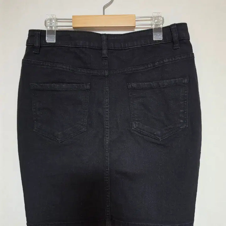 [BUNJANG] SPAO Black Denim H-Line Mini Skirt / 스파오 블랙 데님 H라인 미니 스커트