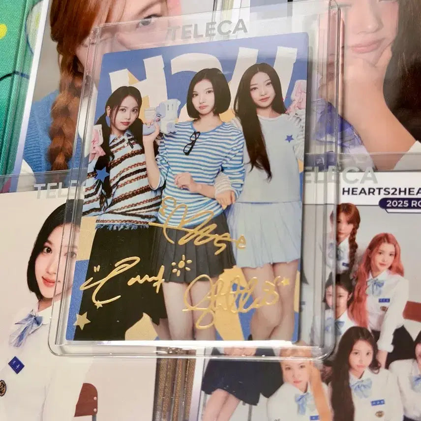 [BUNJANG] Hatsu to Hearts Hatuha Jiwoo, Carmen, Stella 3-Member Signed Photocard / [하루할인] 하츠투하츠 하투하 지우,카르멘, 스텔라 3인 싸인 포카