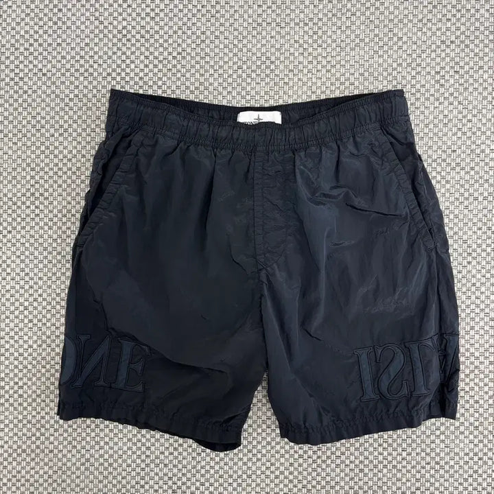 [BUNJANG] Stone Island Embroidered Shorts Black / [M]스톤아일랜드 자수 반바지