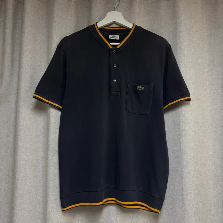 [BUNJANG] Lacoste Cotton Henley Neck T-Shirt / 라코스테 반팔 헨리넥 티셔츠 100 (L)