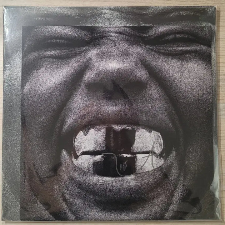 [BUNJANG] Kanye West BULLY LP Autographed Vinyl Record Sealed / BULLY LP 사인반 칸예 웨스트 Kanye West 미개봉