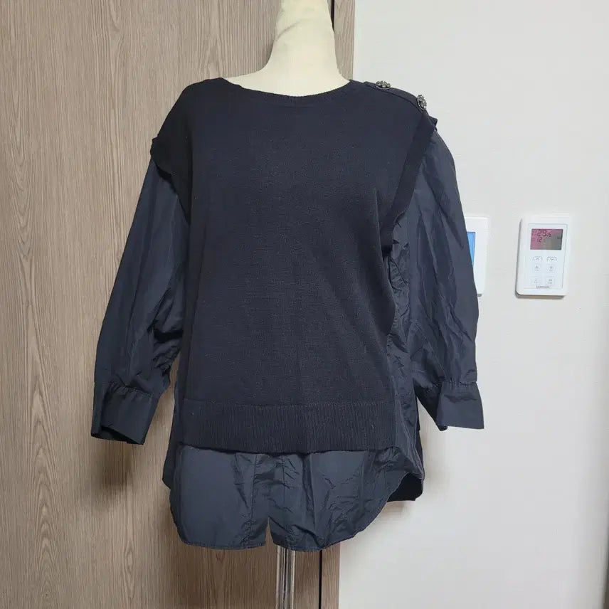 [BUNJANG] Lenibon Half-Knit Half-Shirt Puff Sleeve Blouse / 레니본 반반 니트 셔츠 블랙  퍼프소매