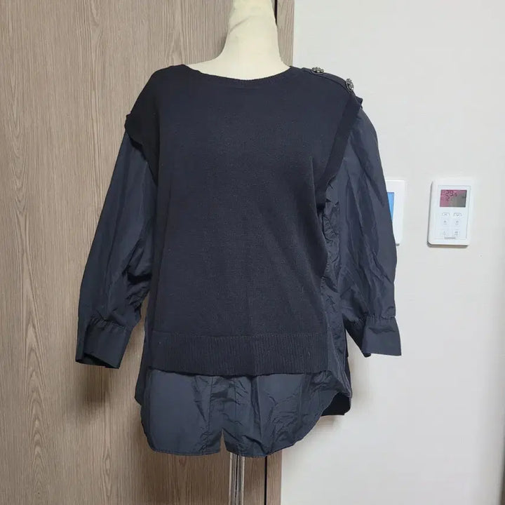 [BUNJANG] Lenibon Half-Knit Half-Shirt Puff Sleeve Blouse / 레니본 반반 니트 셔츠 블랙  퍼프소매