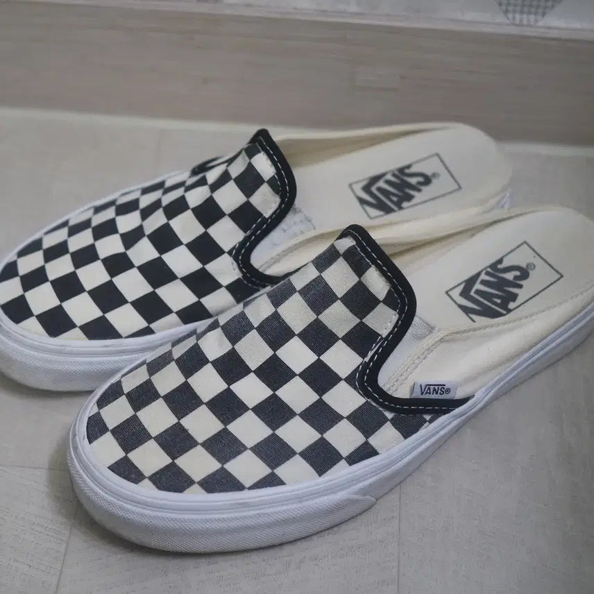 [BUNJANG] Vans Mule &amp; Nike Slippers (240mm) / 반스 뮬 + 나이키 슬리퍼 ( 240사이즈)