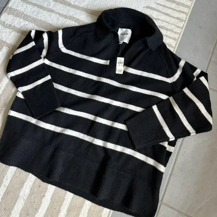 [BUNJANG] American Eagle Black Striped Sweater / 미국에서 산 아메리칸 이글 검정 스웨터