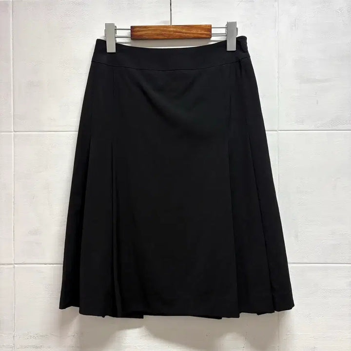[BUNJANG] Black Pleated Midi Skirt (JPN 38) / 블랙 주름 미디스커트 페어리 38 JPN