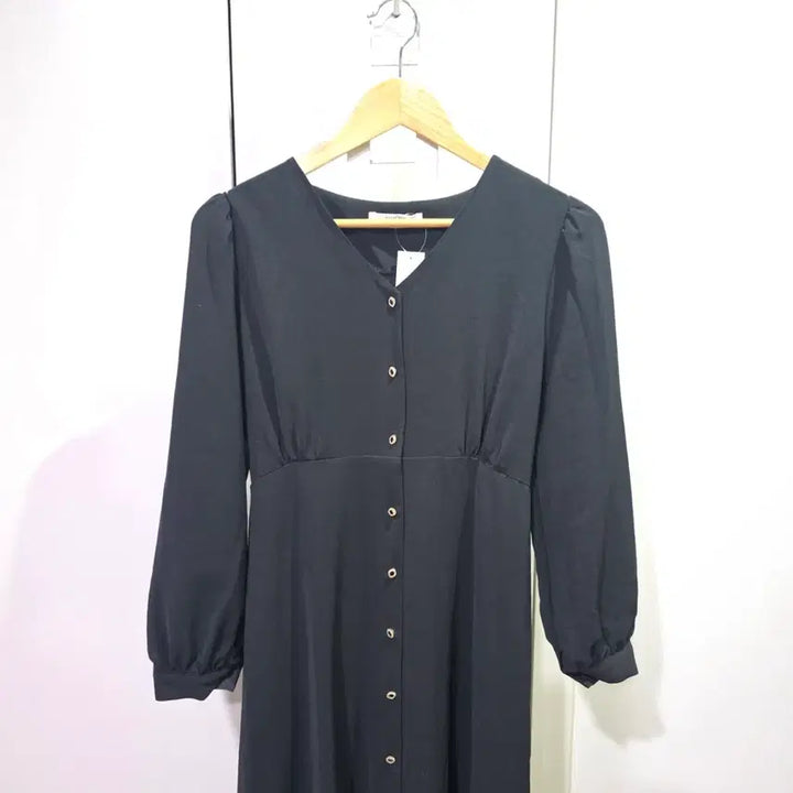 [BUNJANG] Black V-Neck Long Button Detail Dress / 블랙 브이넥 롱 원피스 단추 포인트