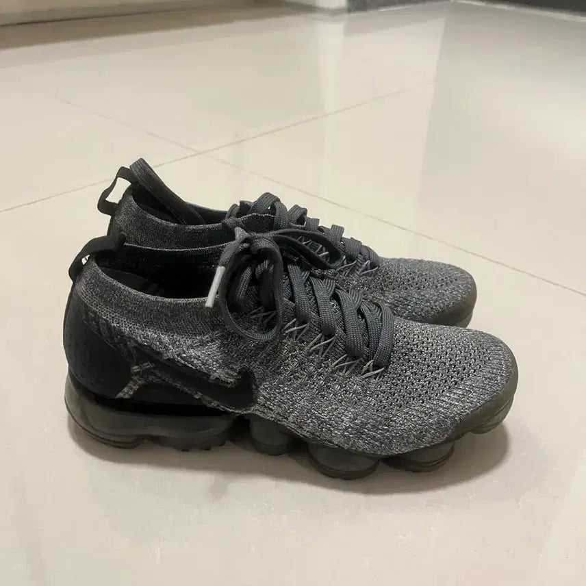 [BUNJANG] Nike Air VaporMax Grey Sneakers (230mm) / 나이키 베이퍼맥스 그레이 230사이즈