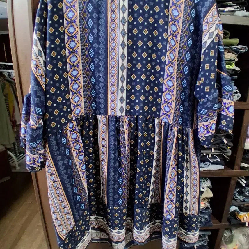 [BUNJANG] The Tilbury Pattern Print Tunic Blouse (One Size) / 더 틸버리 패턴 프린트 튜닉 블라우스(프리)