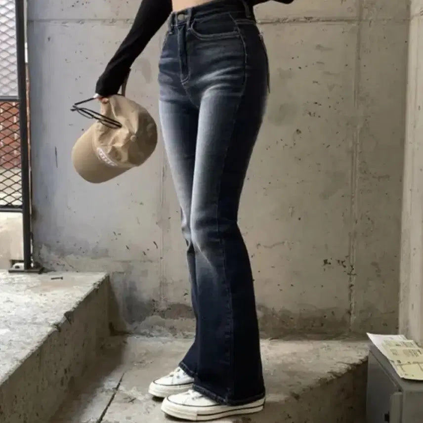 [BUNJANG] Hinique Rivet Bootcut Long Pants - Deep Blue L / 히니크(자체제작) 텐비 리벳 부츠컷 롱팬츠 - 진청 L