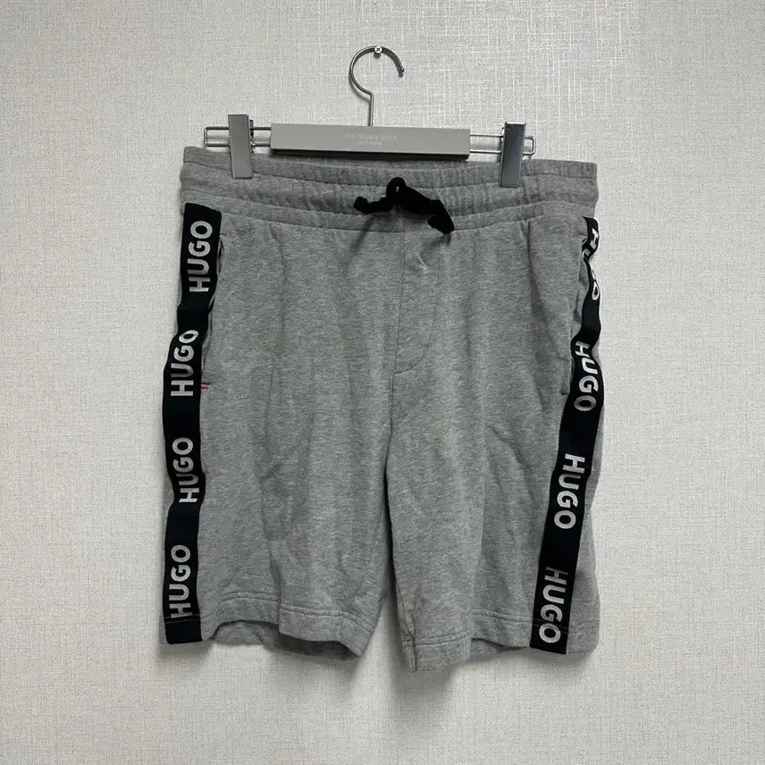 [BUNJANG] Hugo Grey Side Logo Line Shorts Size 32 / 사이즈 32) 휴고 그레이 반바지