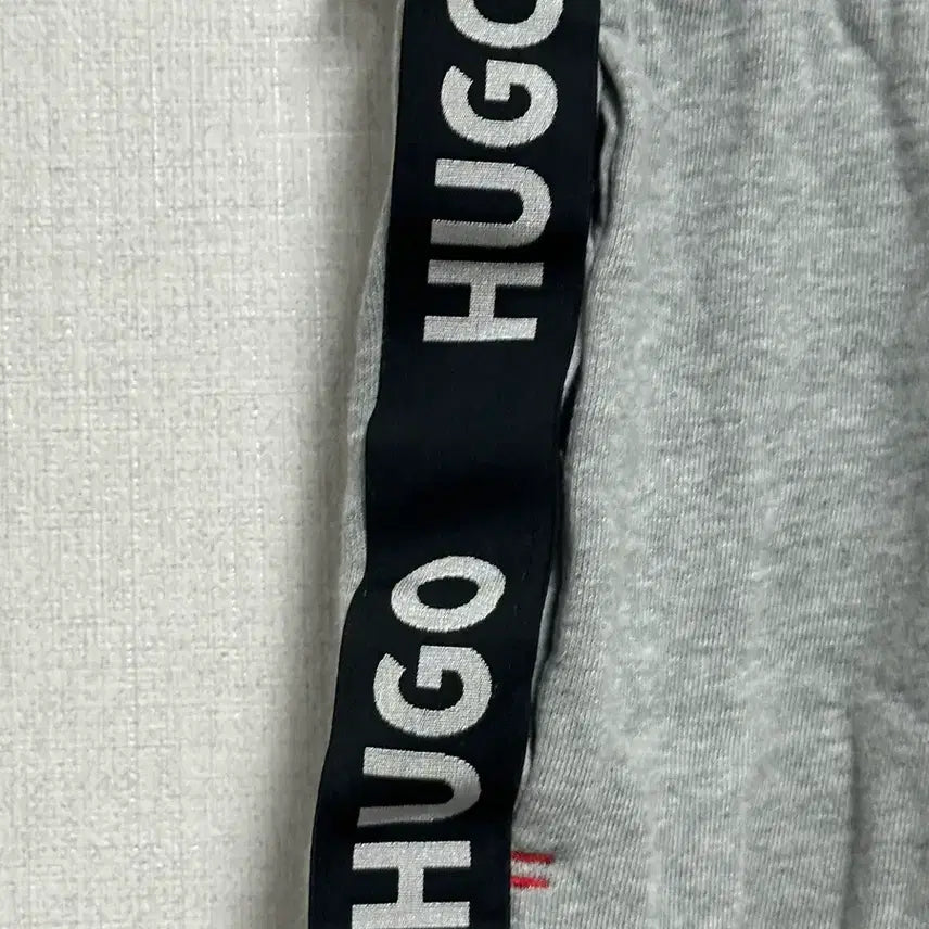 [BUNJANG] Hugo Grey Side Logo Line Shorts Size 32 / 사이즈 32) 휴고 그레이 반바지