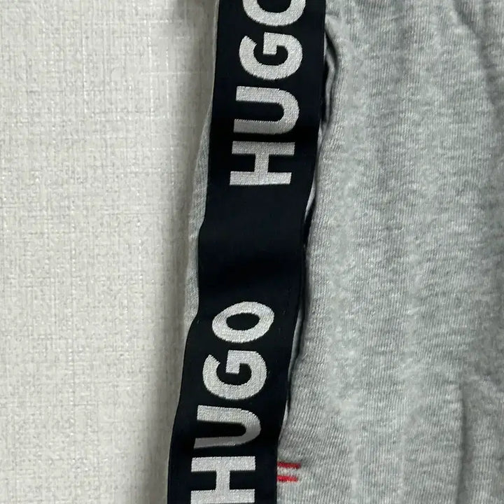 [BUNJANG] Hugo Grey Side Logo Line Shorts Size 32 / 사이즈 32) 휴고 그레이 반바지