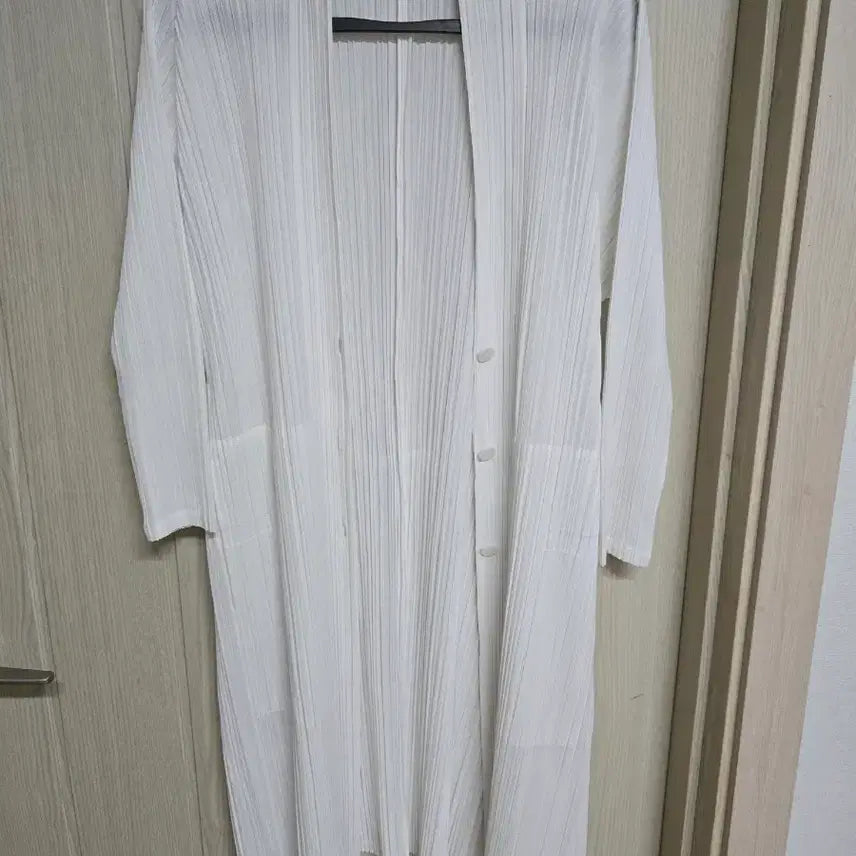 [BUNJANG] Issey Miyake Pleats Please White Cardigan Jacket / 이세이미야케 플리츠플리즈