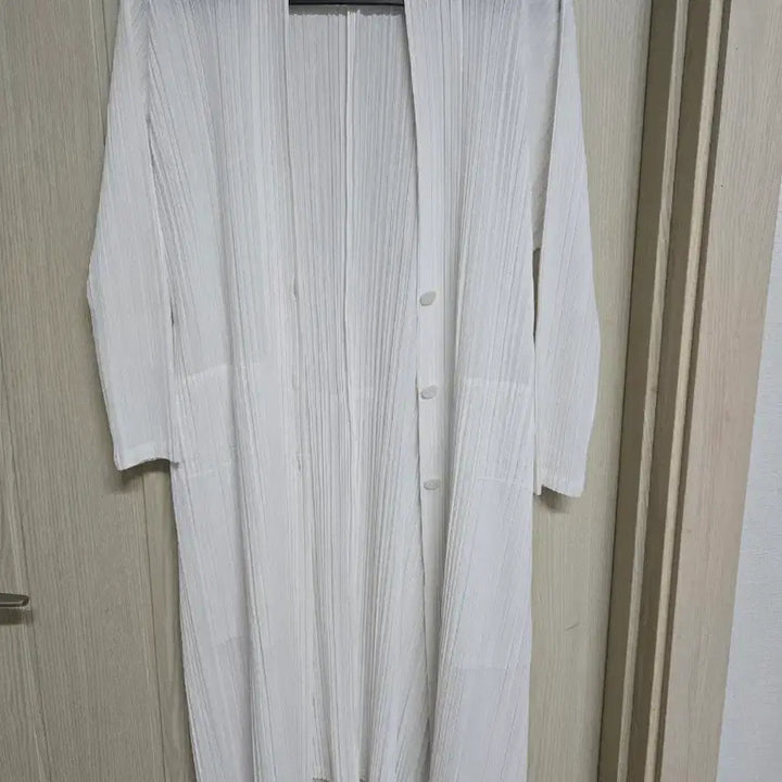 [BUNJANG] Issey Miyake Pleats Please White Cardigan Jacket / 이세이미야케 플리츠플리즈