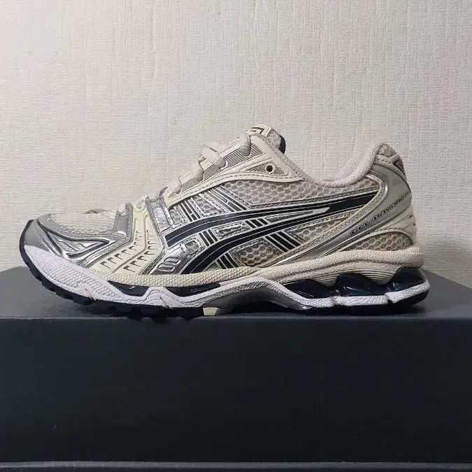 [BUNJANG] ASICS Gel-Kayano Trainer White Silver / 아식스 젤 카야노 트레이너 화이트 실버