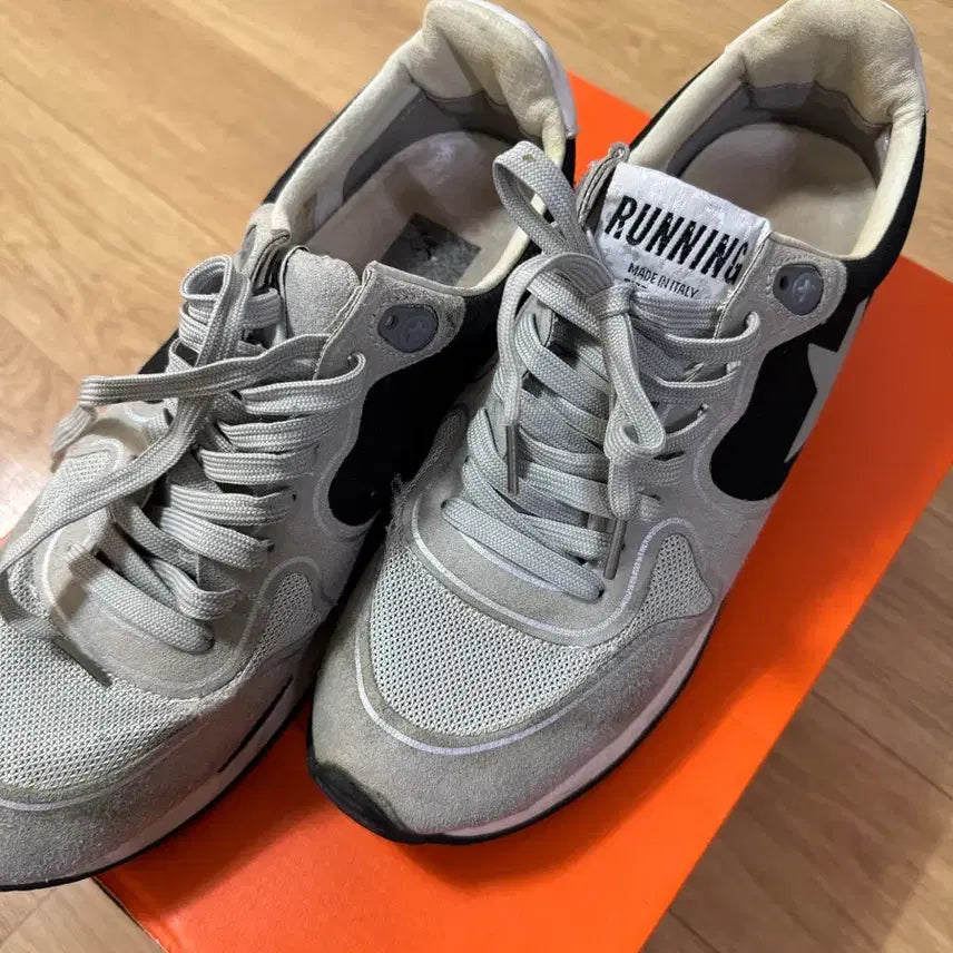[BUNJANG] Golden Goose Running Sole Vintage Sneakers / [빈티지] 골든구스 러닝솔 그레이 스니커즈