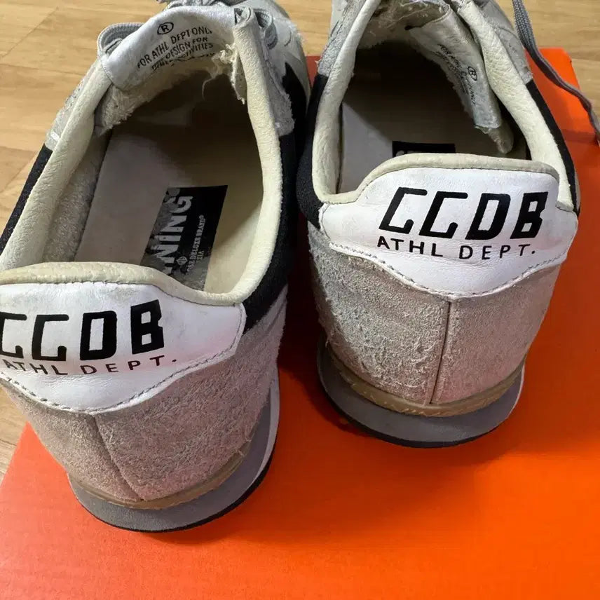[BUNJANG] Golden Goose Running Sole Vintage Sneakers / [빈티지] 골든구스 러닝솔 그레이 스니커즈