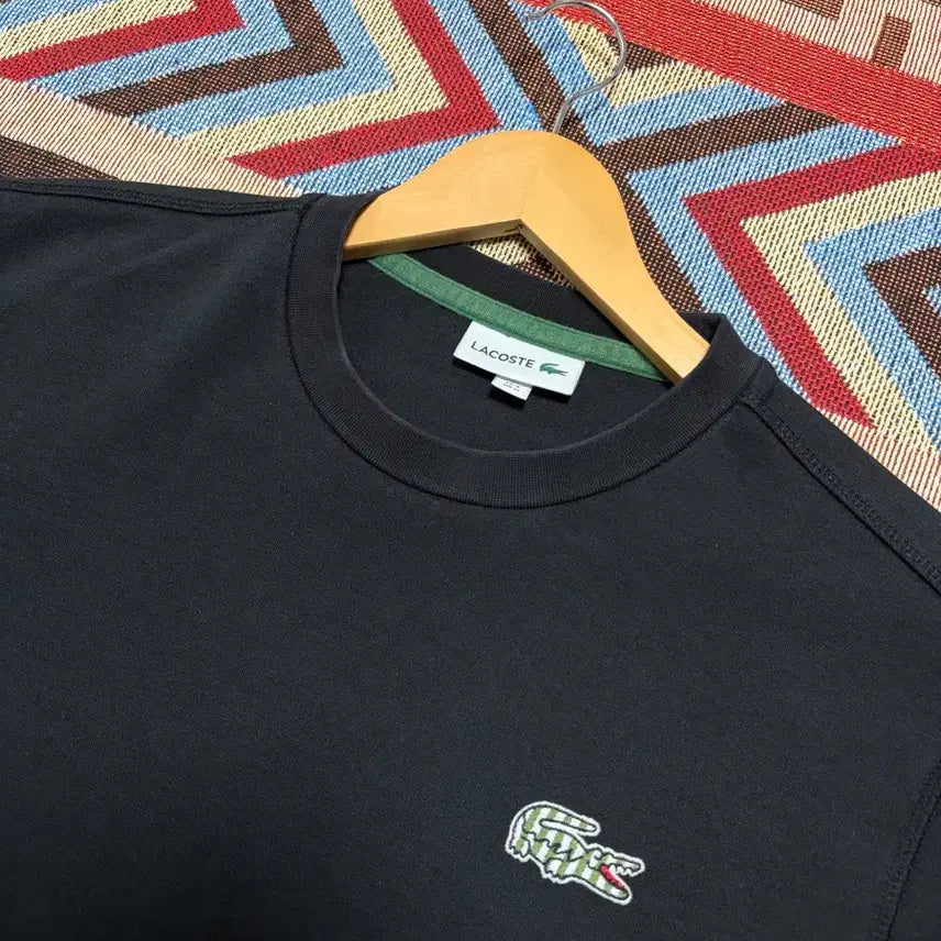 [BUNJANG] Lacoste Crocodile Big Logo Sweatshirt Black / 100) 라코스테 악어 빅로고 맨투맨 블랙