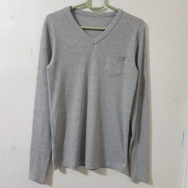 [BUNJANG] V-Neck Pocket Long-Sleeve T-Shirt Gray / V넥 포켓 긴팔 티셔츠 회색