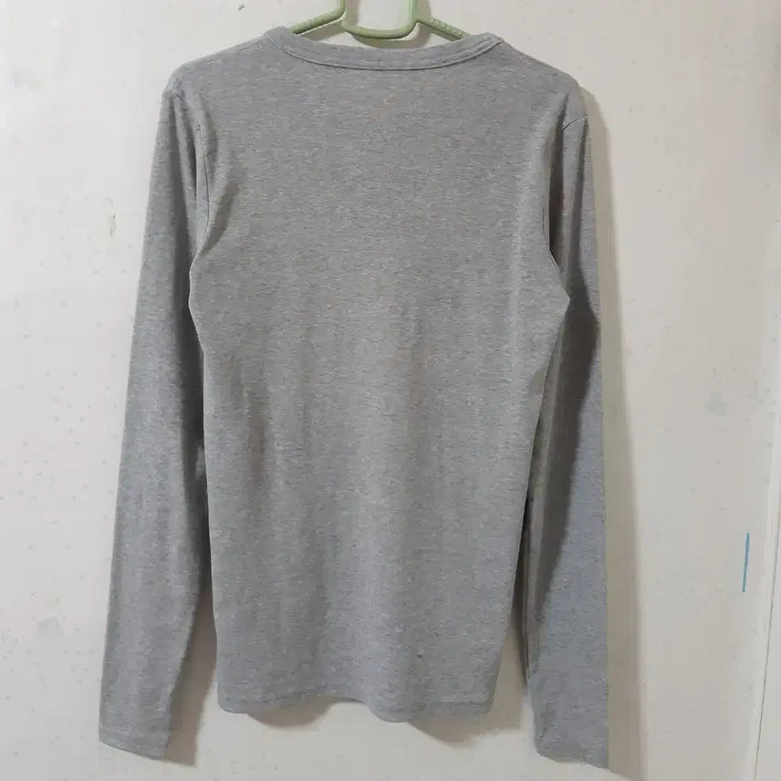 [BUNJANG] V-Neck Pocket Long-Sleeve T-Shirt Gray / V넥 포켓 긴팔 티셔츠 회색