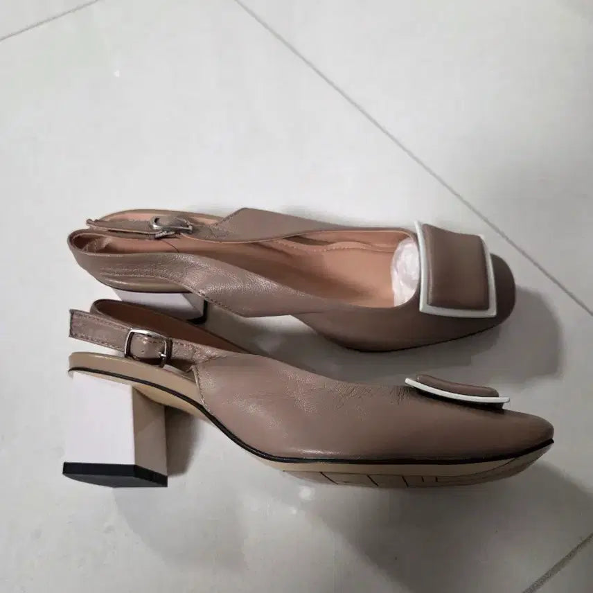 [BUNJANG] Namu Hana Slingback Pumps Beige Size 245 / 나무하나 슬링백 펌프스 베이지 245