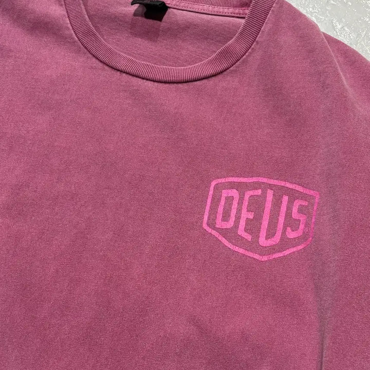[BUNJANG] Deus Ex Machina Pigment Seoul T-Shirt / 데우스 엑스 마키나(Deus Ex Machina) 피그먼트 서울