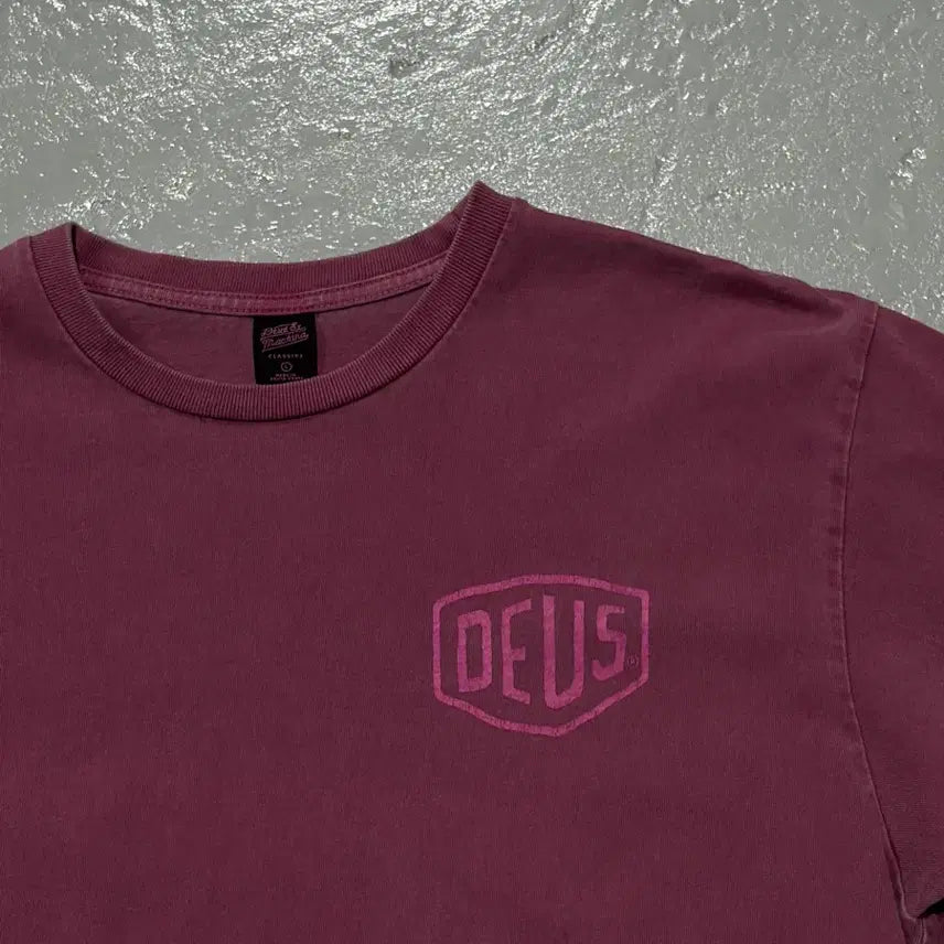 [BUNJANG] Deus Ex Machina Pigment Seoul T-Shirt / 데우스 엑스 마키나(Deus Ex Machina) 피그먼트 서울