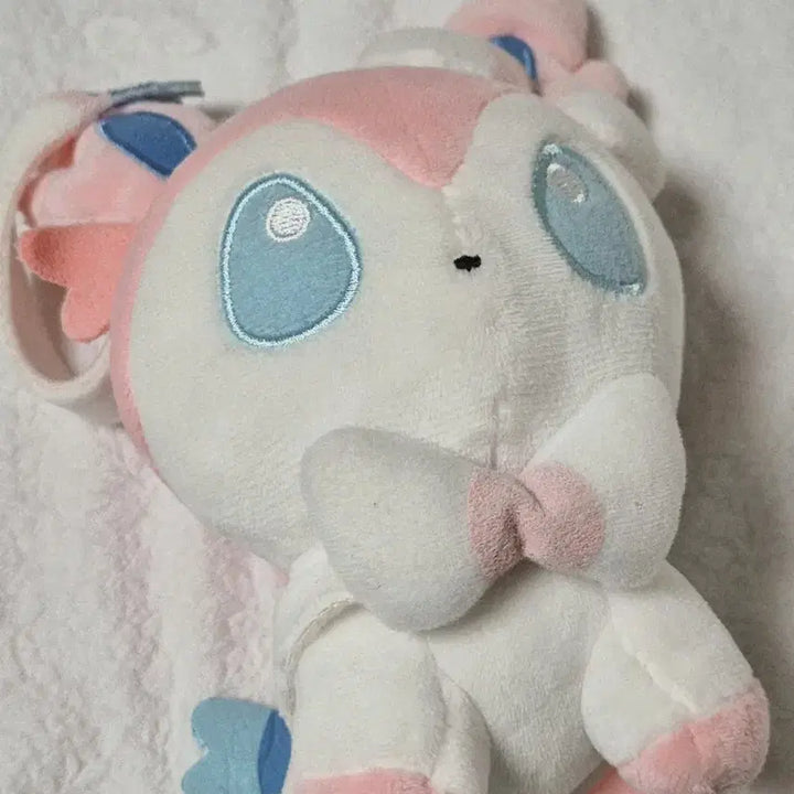 [BUNJANG] Pokemon Center 2017 Nymphia Plush Doll / 님피아 봉제인형 포켓몬돌스 2017판