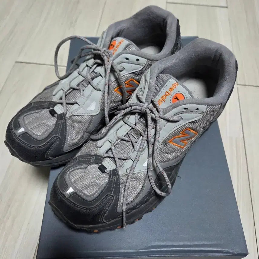 [BUNJANG] New Balance 703 Sneakers / 뉴발란스 703 280