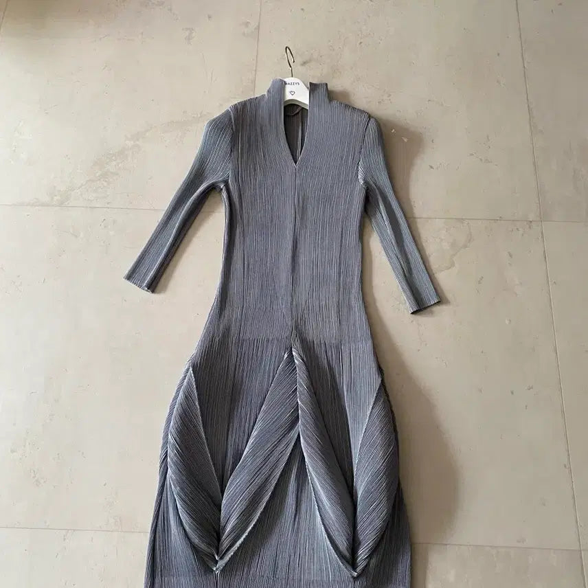 [BUNJANG] High Quality Pleated Dress / 55-날씬66 텍 새 고퀄리티 플리츠 여신 원피스