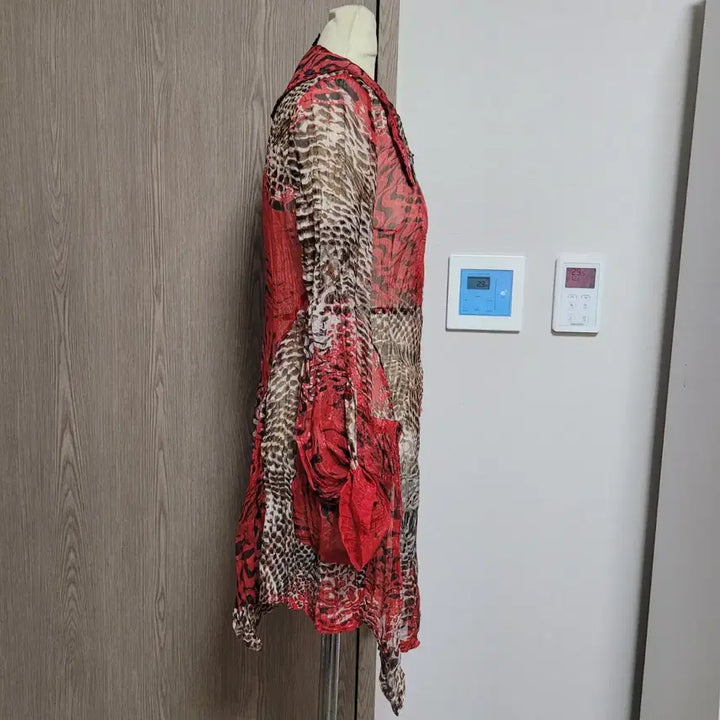 [BUNJANG] Sismax Red Pattern See-through Long Blouse / 시스막스 레드 패턴 시스루 롱 블라우스