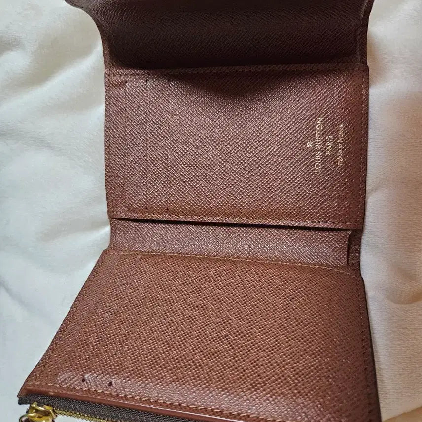 [SOLD OUT] 루이비통 모노그램 반지갑 브라운